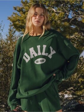 Daily Drills Thermal Forest Green + Tofu Pullover with 'DAILY' Logo